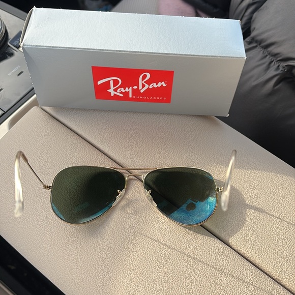 Ray-ban 58mm aviators polarized - Picture 4 of 5